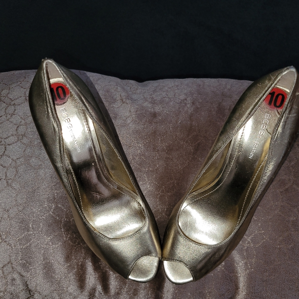 Shoes - Picture 4 of 4